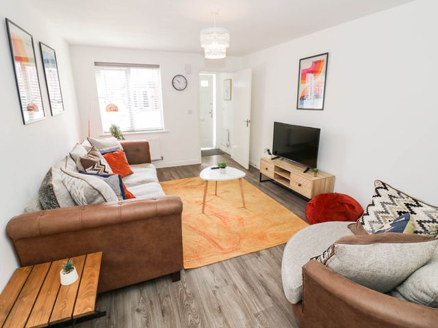 5 Warrington Lane - 1204828 - photo 3