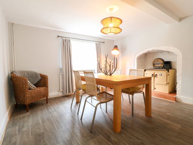Next Door No. 4 - 1205048 - photo 5