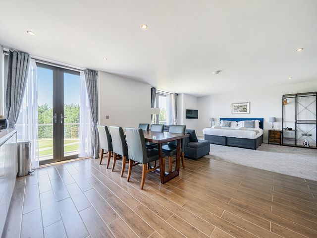 Cotswolds Apartment 4, Sleeps 9 - 1205317 - photo 5