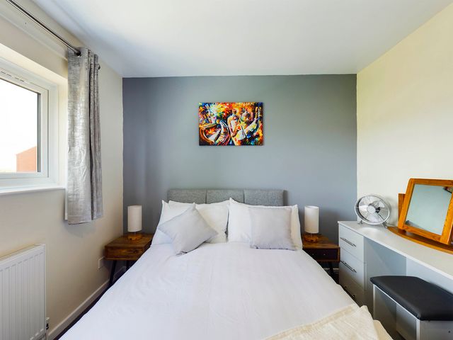 Tranquil Telford Retreat - 3 Bedroom House - 1205738 - photo 5