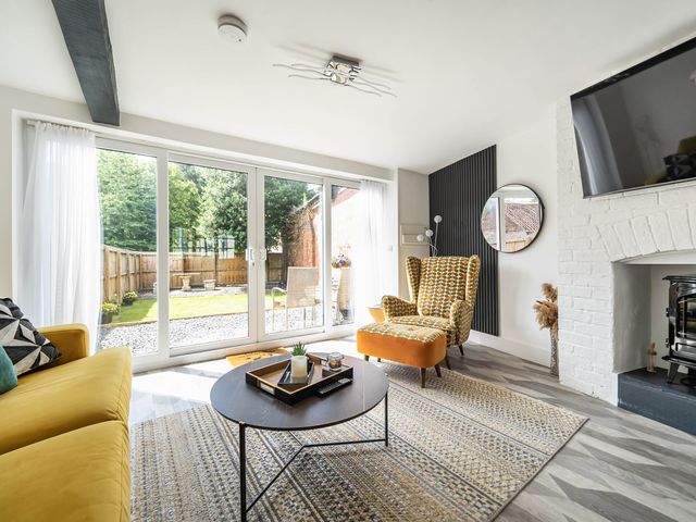 Captivating 2 Bed House in Nettleham - 1205741 - photo 4