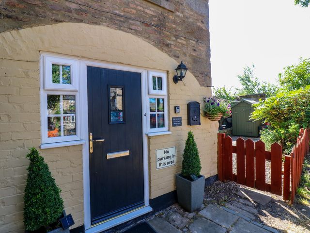 Arch Mews Cottage - 1206075 - photo 3