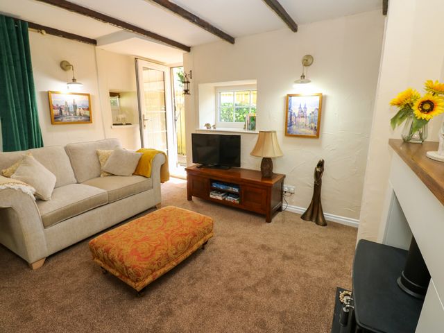 Arch Mews Cottage - 1206075 - photo 5