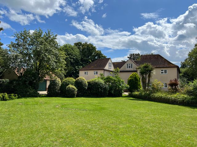 A house with a garden at No 1 The Martins Walberswick