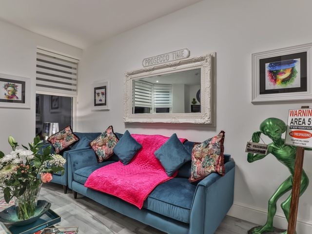 1 Bed Flat - Sleeps 2 - Parking - Wifi - 1206261 - photo 2