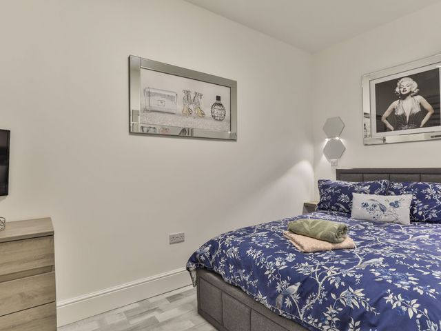 1 Bed Flat - Sleeps 2 - Parking - Wifi - 1206261 - photo 4