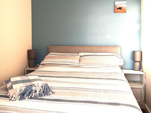Bay View Chalet 2 Bed Sleeps 4  Pets  Garden Beach - 1206263 - photo 4