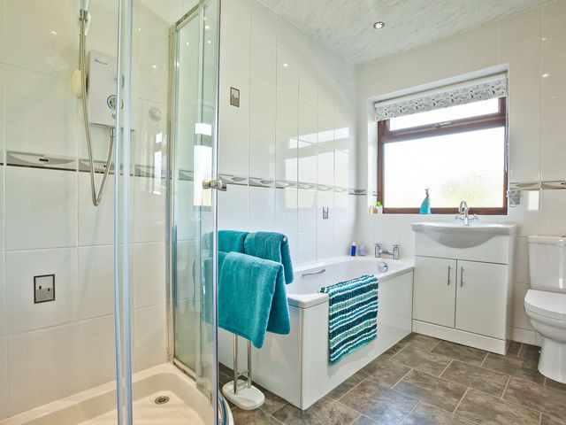 Lothlorien in Grange over Sands with Bay Views - 1206269 - photo 5