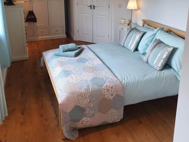Stunning 2 Bedroom Pet Friendly Lodge - 1206270 - photo 4