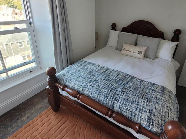 Looe Cottage Seaside views log fire sleeps 4 - 1206292 - photo 4