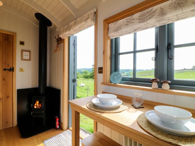 Fern Shepherds Hut - 1206342 - photo 3