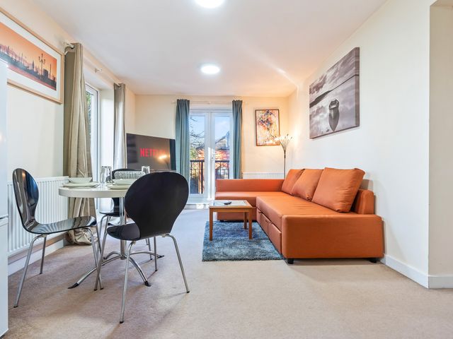 Flat 34 Herbert James Close - 1206799 - photo 5