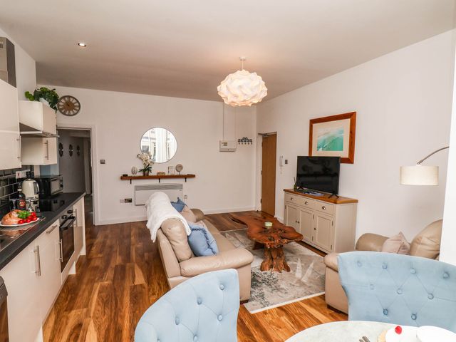 One Abbey Court - 1206943 - photo 4