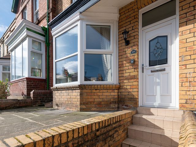 18 Mayville Avenue - 1207016 - photo 2