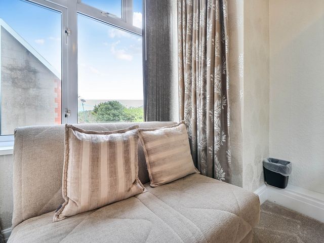 Ground Floor Studio Apartment at SeaCote - 1207163 - photo 4