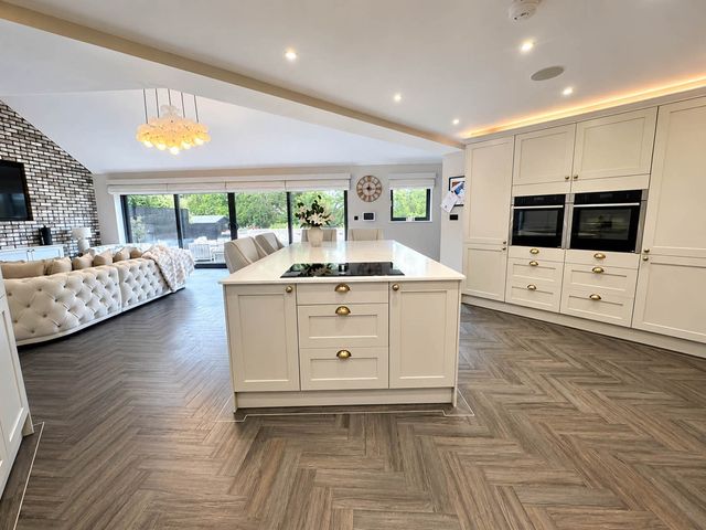 Rochester Retreat Spacious 5 Bedroom House - 1207165 - photo 4