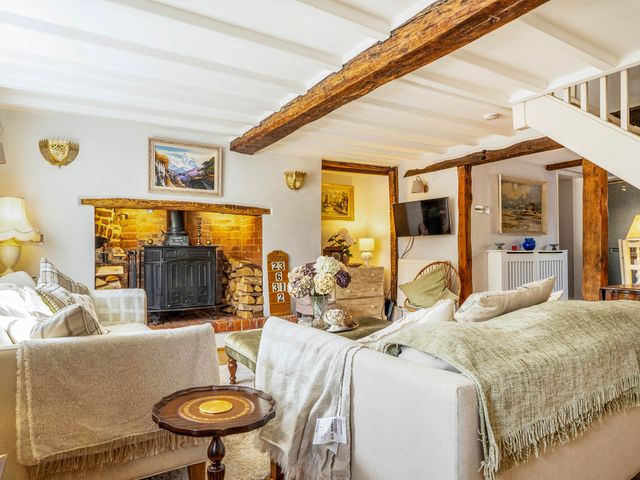 Cottage Sleeps 4 with Enclosed Garden - 1207168 - photo 3