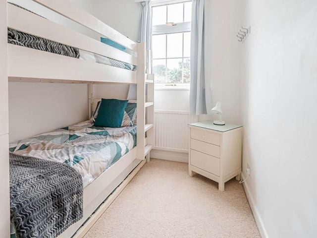 3 bedroom house 3mins to beach Pet Friendly - 1207173 - photo 5