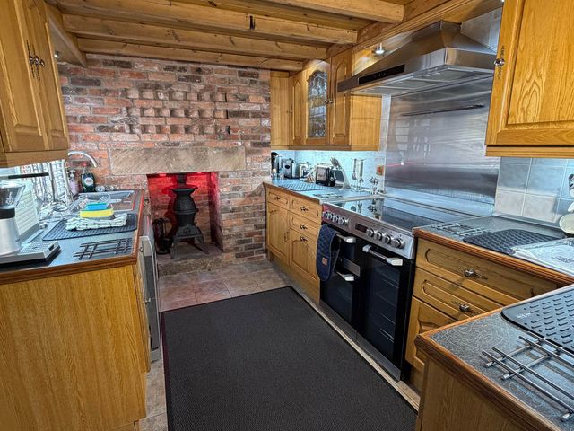 Farmhouse Sleeps 5 Near Alton Towers Peak District - 1207192 - photo 4