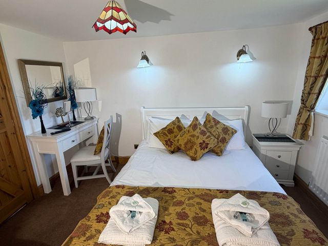 Farmhouse Sleeps 5 Near Alton Towers Peak District - 1207192 - photo 5