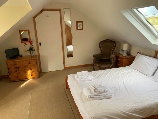 House Sleeps 8 Close to Beach Free parking - 1207195 - photo 5