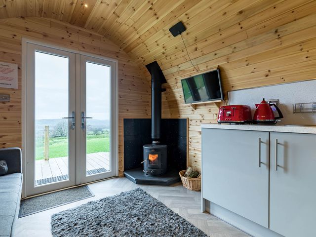 The Lodge at Brambles Farm Sleeps 4  Hot Tub - 1207196 - photo 4
