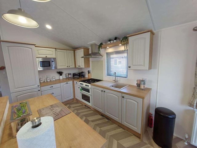 Lakeland Lodge 3Bed 2 Bath Private Patio - 1207203 - photo 3