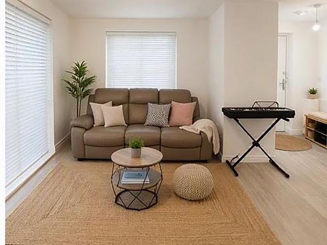 House Sleeps 6 with Garden and Parking - 1207212 - photo 2