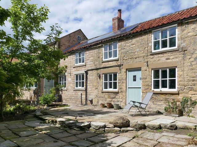 Four bed cottage large garden dog friendly - 1207237 - photo 2