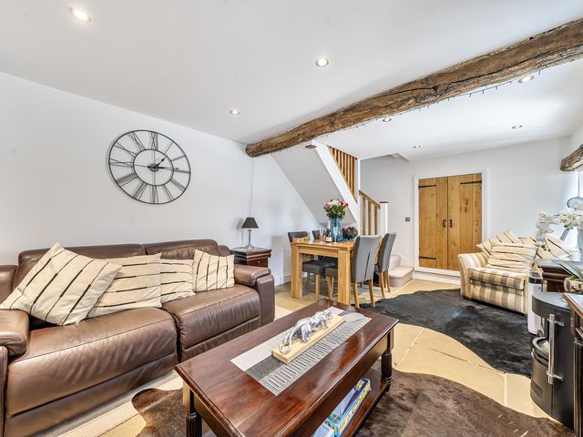 Barn Sleeps 4 Parking Near Alton Towers - 1207253 - photo 2