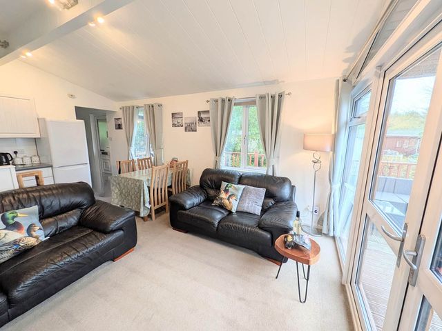 Felmoor Park Northumberland Lodge with Hot Tub - 1207262 - photo 3