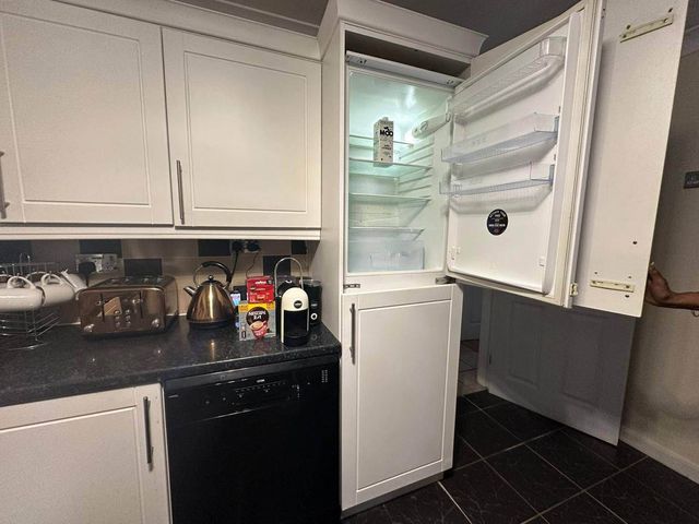 4 Bed House Sleeps 8 Pets Parking Wifi - 1207273 - photo 3
