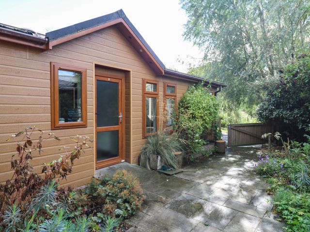 Oak Lodge - 1207596 - photo 3