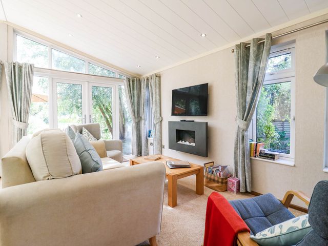 Oak Lodge - 1207596 - photo 5