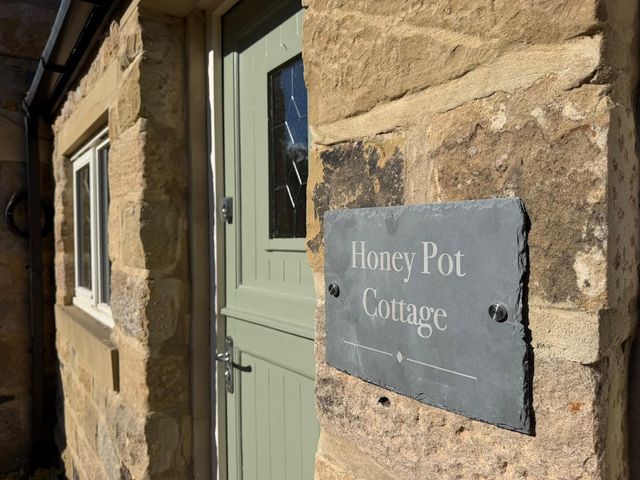 Honey Pot Cottage - 1207731 - photo 3