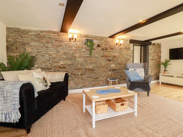 Honey Bee Cottage - 1208000 - photo 4