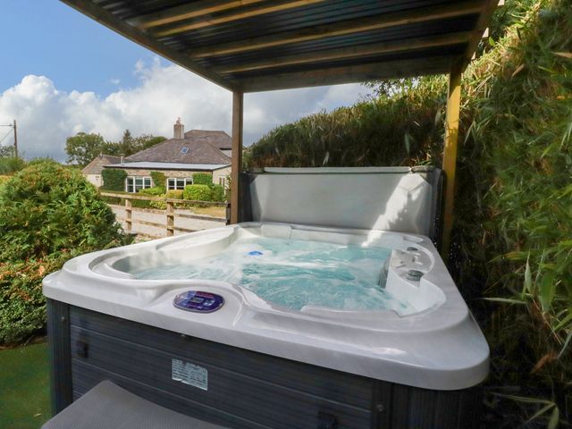 Honey Bee Cottage - 1208000 - photo 3