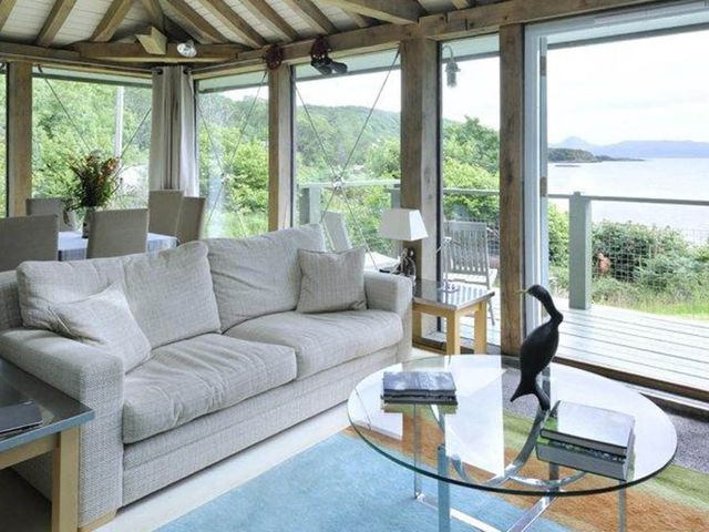 Tigh na Mara Sleeps 4 Sea Views Pet Friendly - 1208291 - photo 3