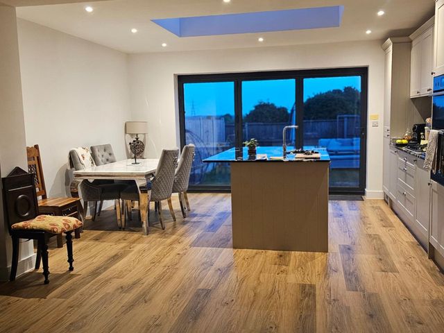5 Bed Sleeps 7 New Build Detached Property - 1208305 - photo 2