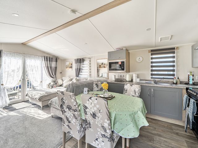 Cayton Bay Holiday Park Kestrel40 - 1208310 - photo 3