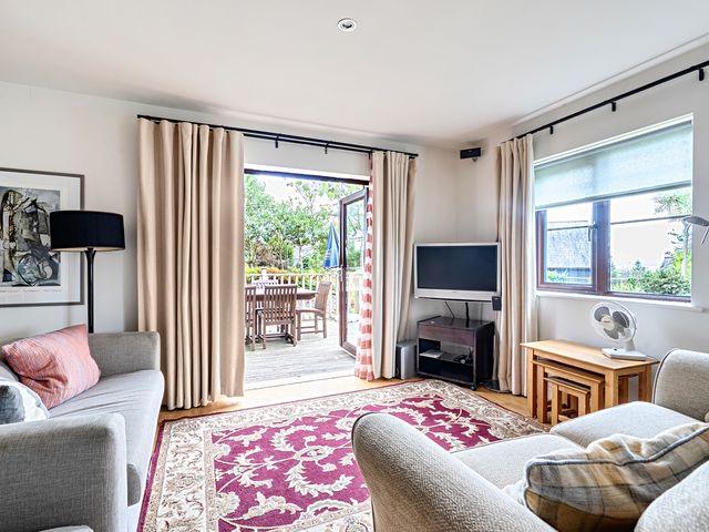 2bed sleeps4 pool freeparking Trenythonestate - 1208311 - photo 3