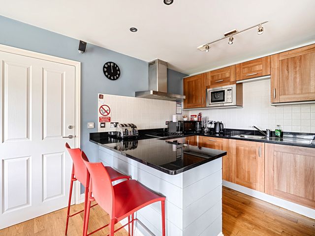 2bed sleeps4 pool freeparking Trenythonestate - 1208311 - photo 4