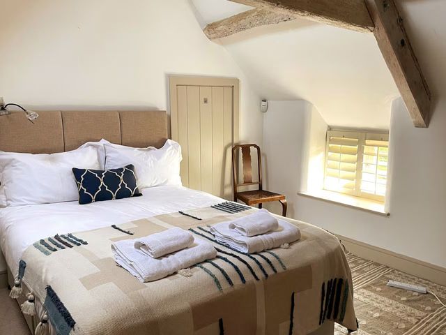 Stunning 6 Bedroom Riverside Barn Cotswold Mill - 1208317 - photo 5