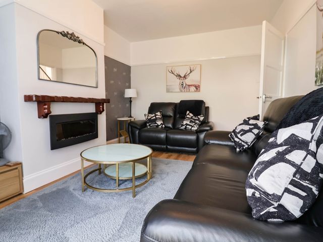 Laburnum House - 1208873 - photo 4