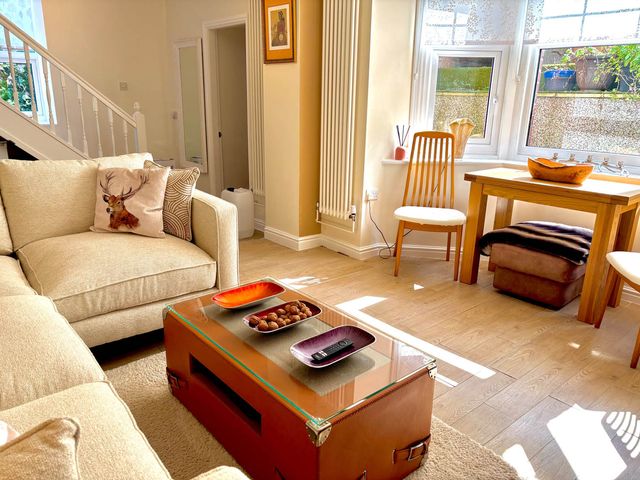 5 Guests  2 Bedrooms  Free Parking 1min Beach - 1209044 - photo 2