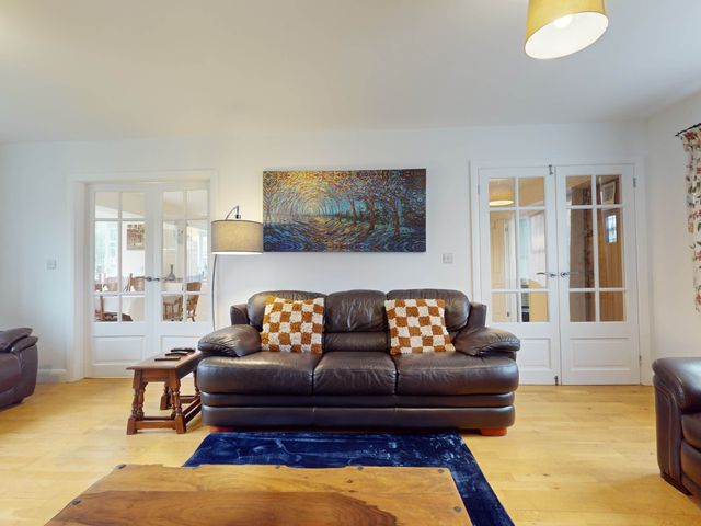 5 Bedroom Home Sleeps 16 Ideal for Groups - 1209048 - photo 4