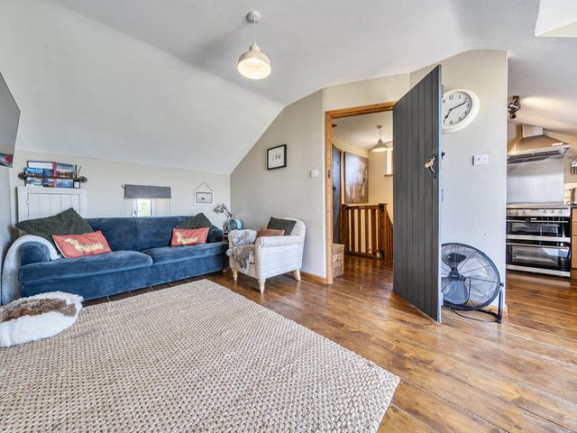 Hayloft Sleeps 3 with Enclosed terrace - 1209063 - photo 4