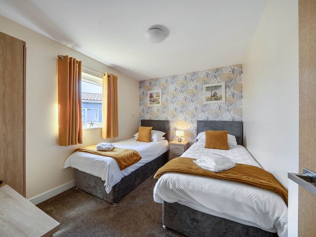 Seaside Chalet Retreat in Bridlington - 1209070 - photo 5