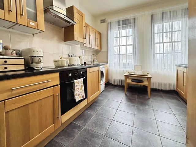 3 Bedrooms in Central Tunbridge Wells - 1209071 - photo 4
