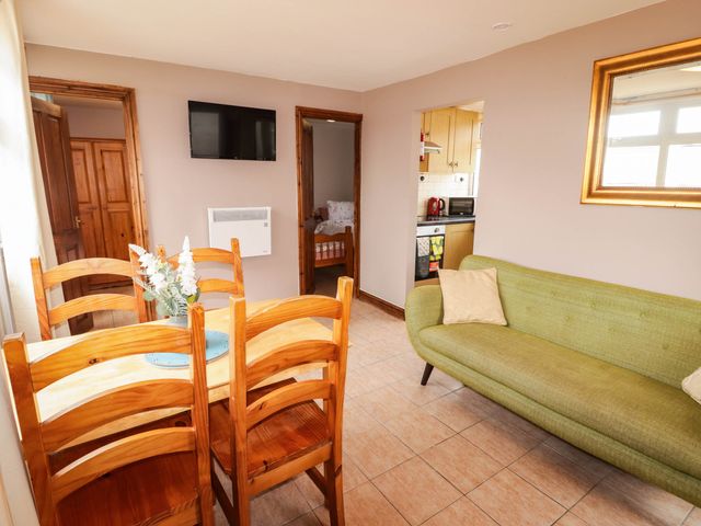 Chalet 242 Carmarthen Bay - 1209352 - photo 5